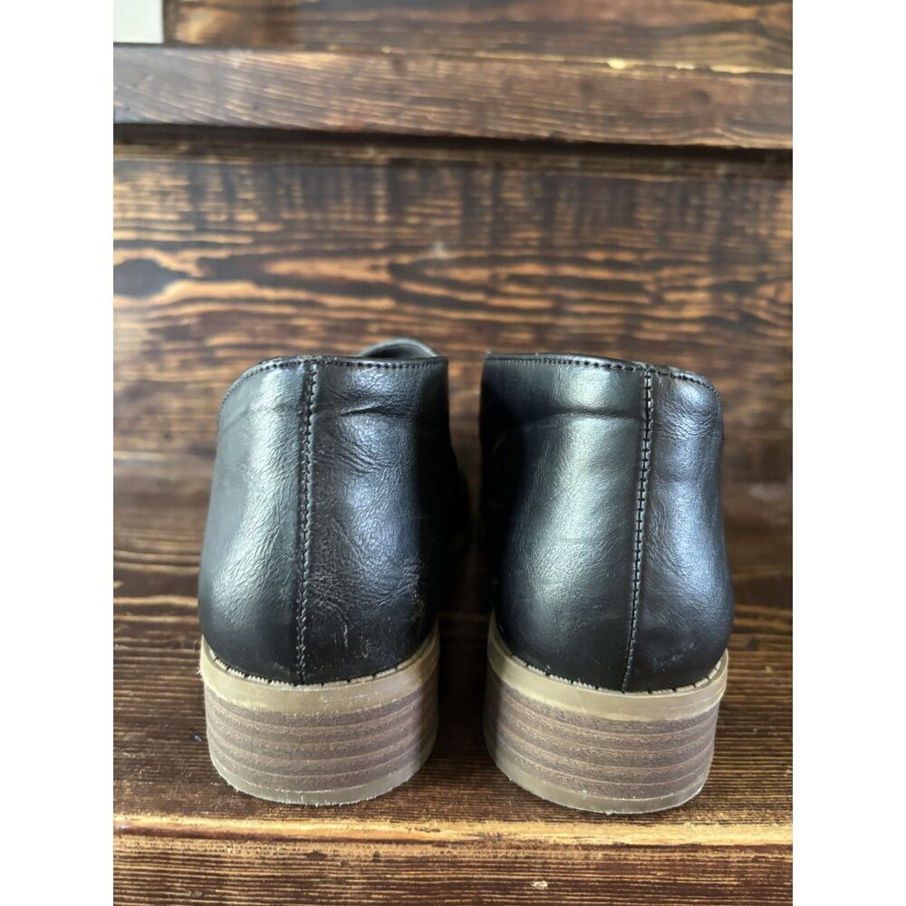 Universal Thread Shoes - Picture 3 of 3
